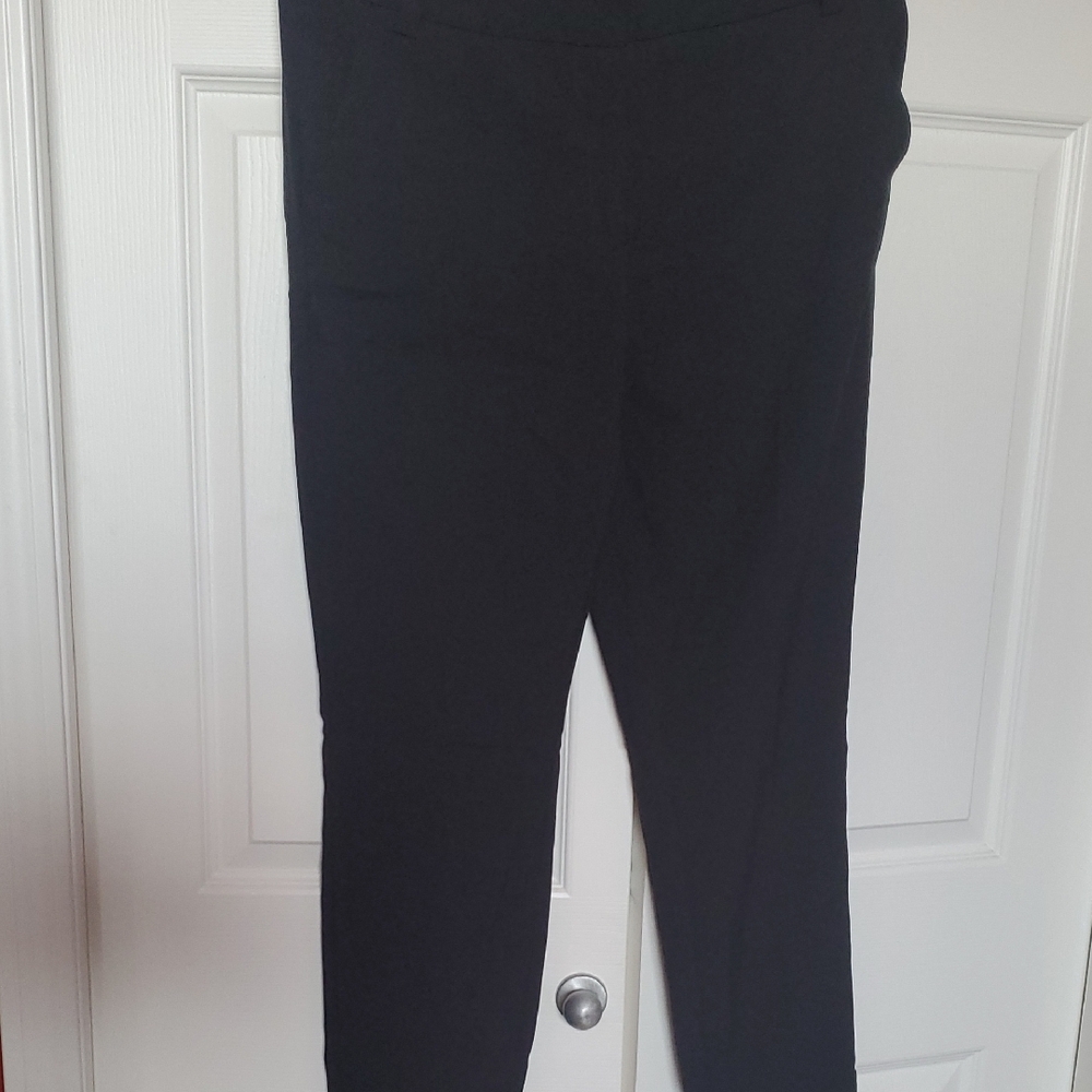 Vero Moda Black Straight Leg Pants Sleek Design